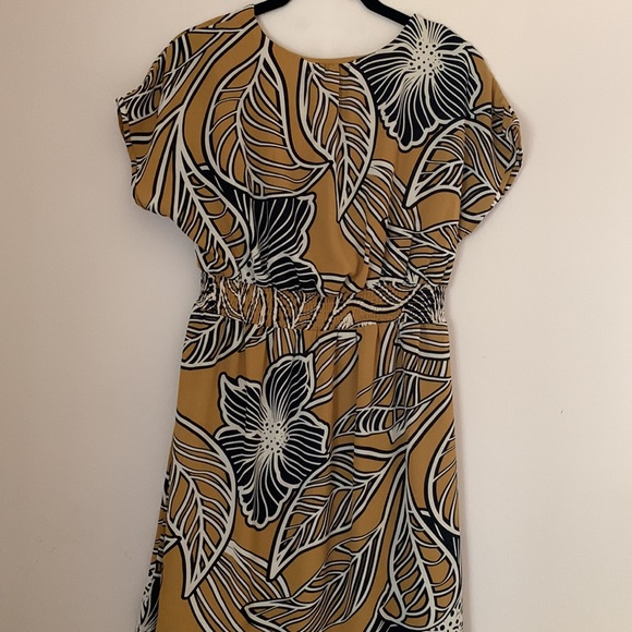 Cute dress - Picture 4 of 7